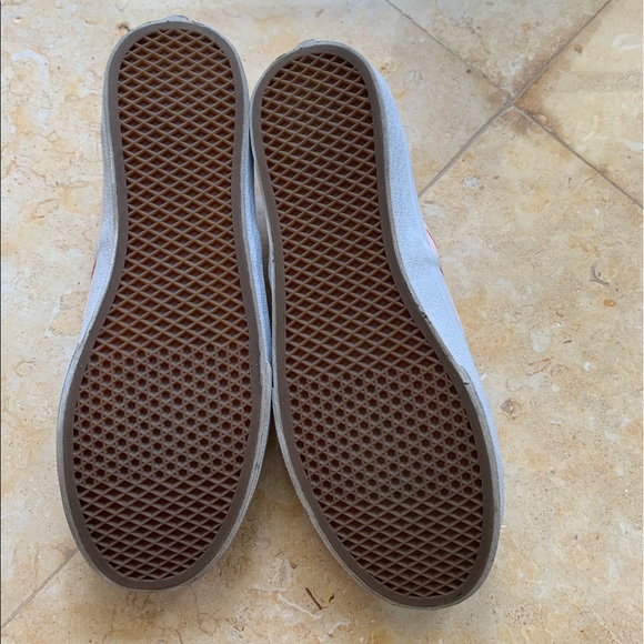 Vans - Picture 2 of 2